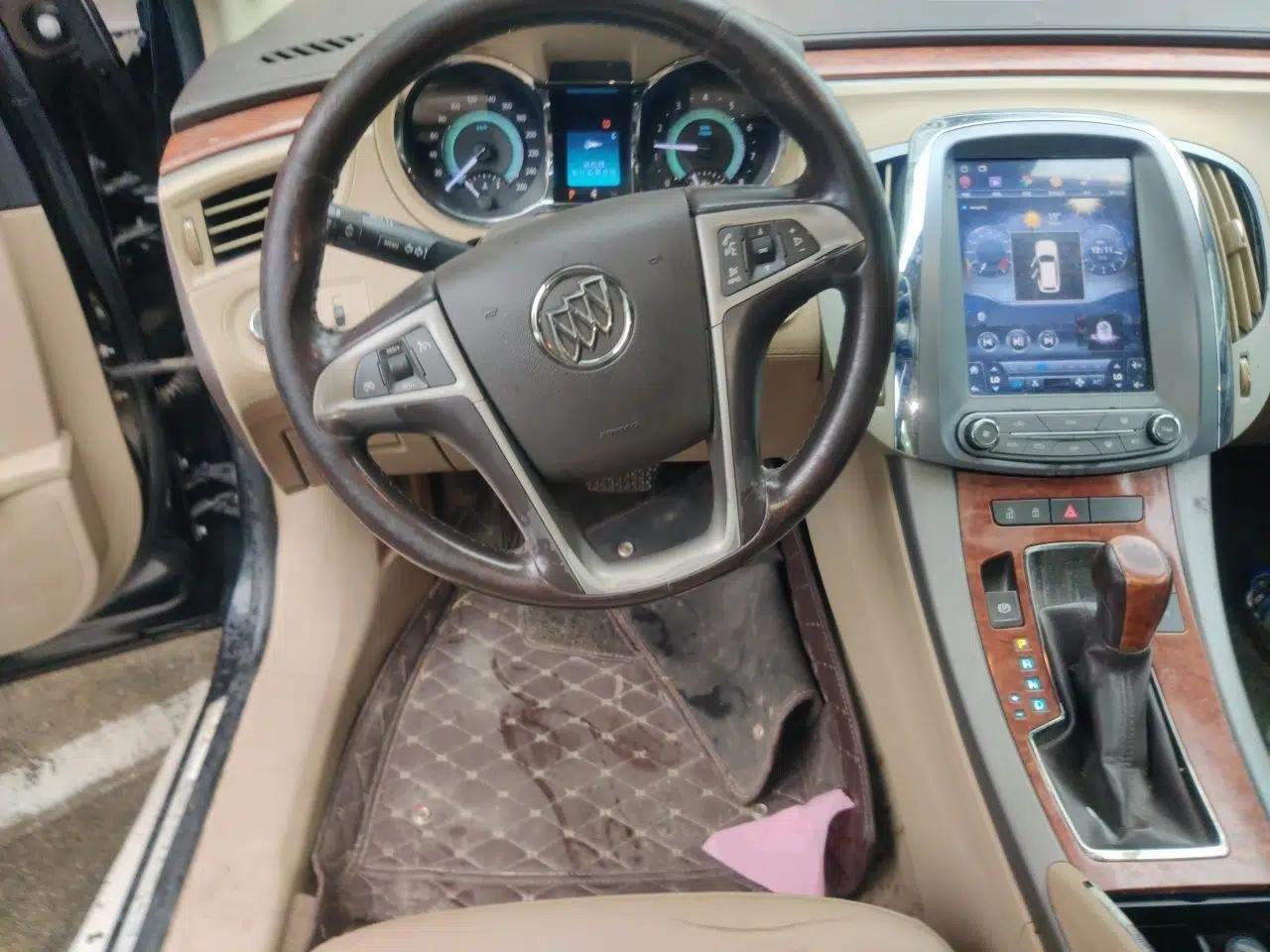 Buick LaCrosse 2011 2.4L SIDI Haoya Edition — миниатюра 10