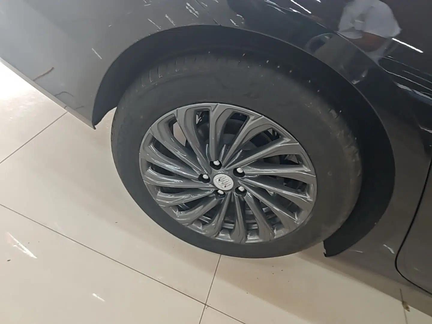 Buick LaCrosse 2025 28T Platinum Edition — миниатюра 11