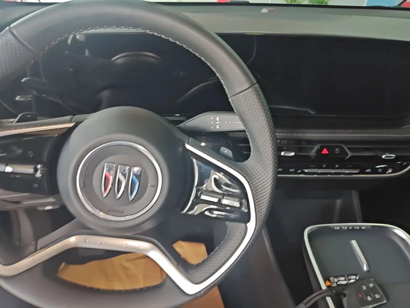 Buick LaCrosse 2025 28T Platinum Edition — миниатюра 24