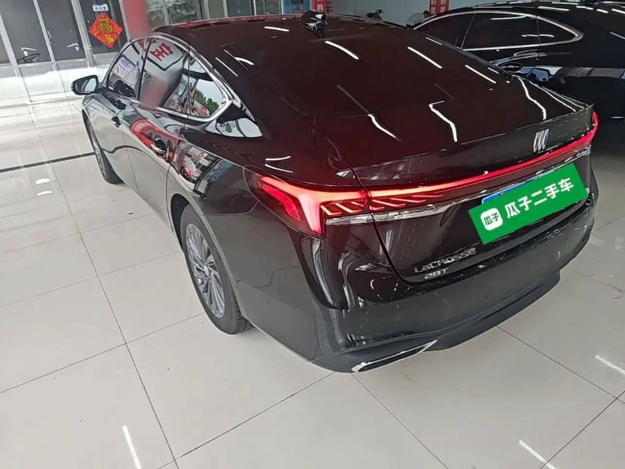 Buick LaCrosse 2025 28T Platinum Edition — миниатюра 4