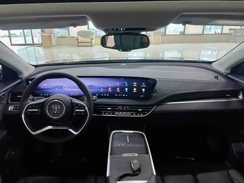 Buick LaCrosse 2025 28T Platinum Edition — миниатюра 32