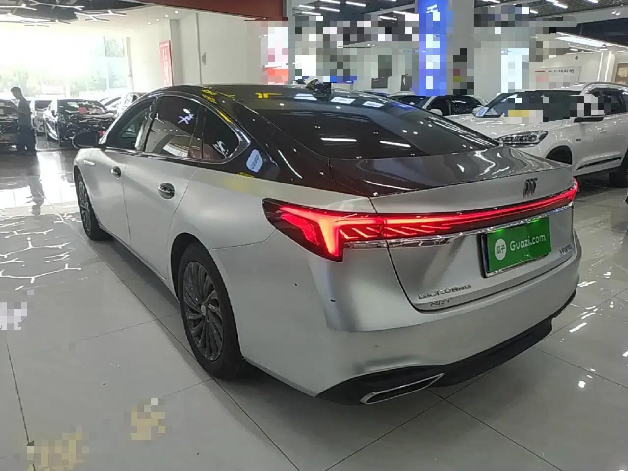 Buick LaCrosse 2025 28T Platinum Edition — миниатюра 4