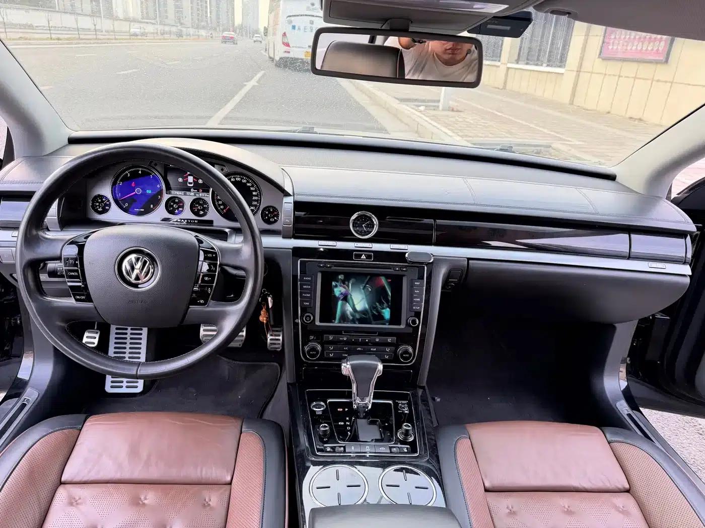 Phaeton 2015 3.0L Exclusive Edition — миниатюра 14