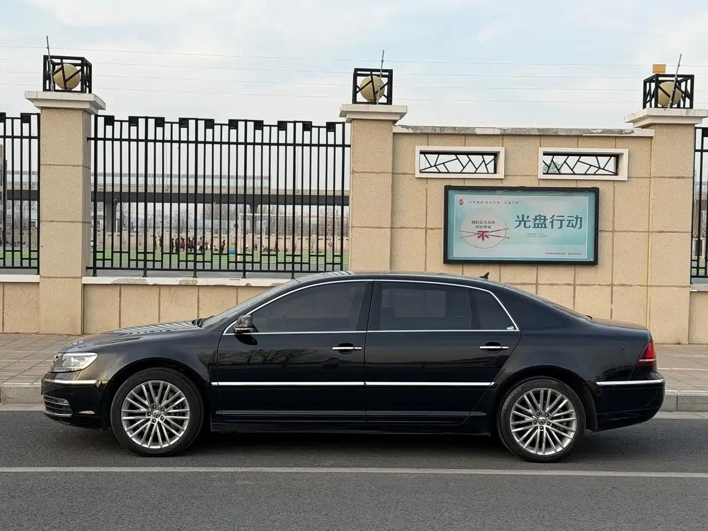 Phaeton 2015 3.0L Exclusive Edition — миниатюра 18
