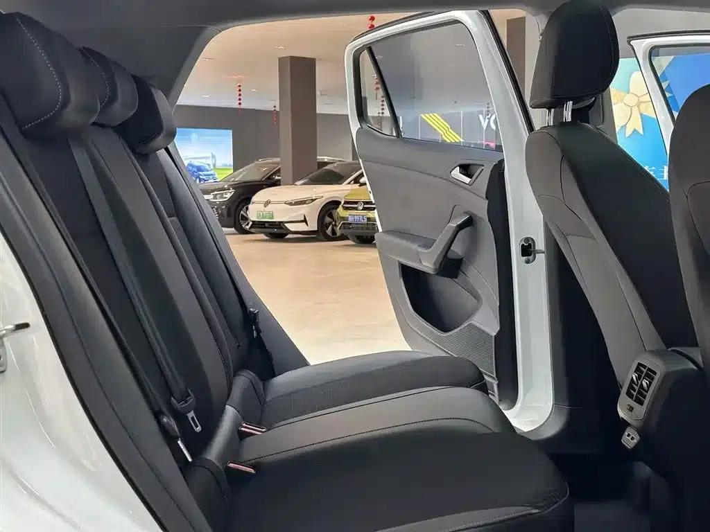 2023 Volkswagen T-Cross 200TSI DSG Smart Connect Edition — миниатюра 7