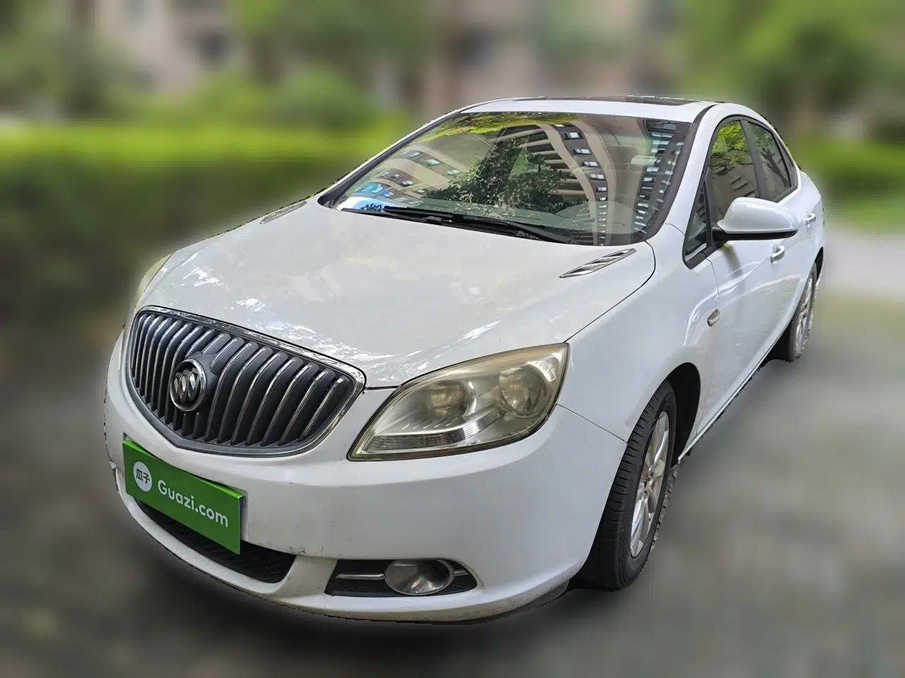 Buick GT 2013 GT 1.6L Automatic Fashion Edition — миниатюра 1