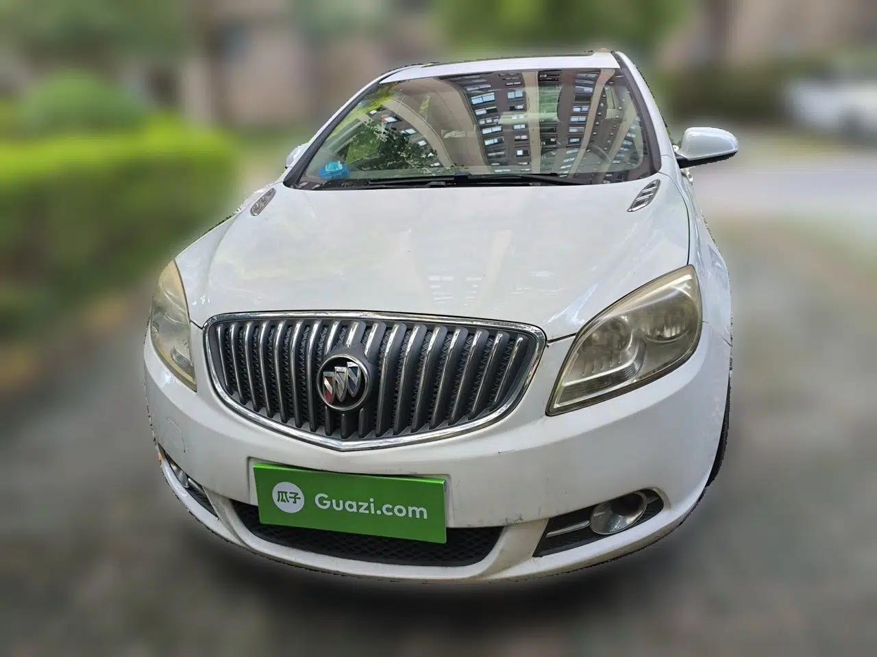 Buick GT 2013 GT 1.6L Automatic Fashion Edition — миниатюра 2