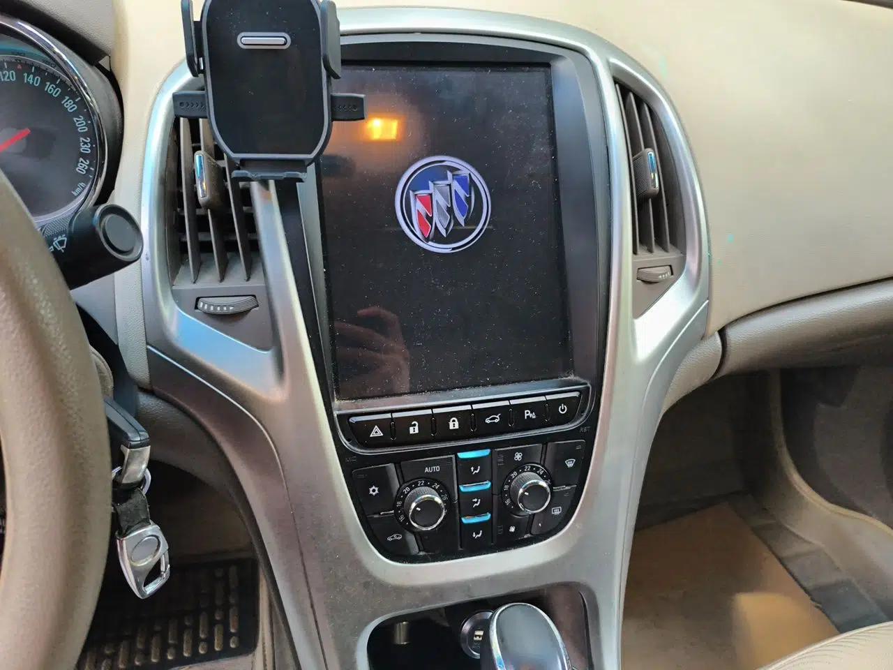 Buick GT 2013 GT 1.6L Automatic Fashion Edition — миниатюра 13