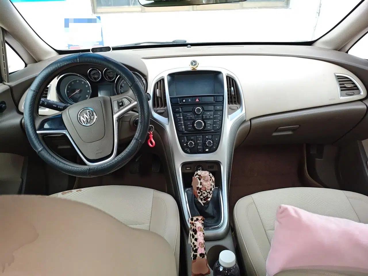Buick GT 2013 GT 1.6L Manual Entry-Level Model — миниатюра 9