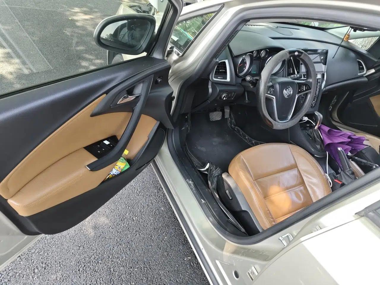 Buick GT 2013 GT 1.8L Automatic Fashion Edition — миниатюра 16
