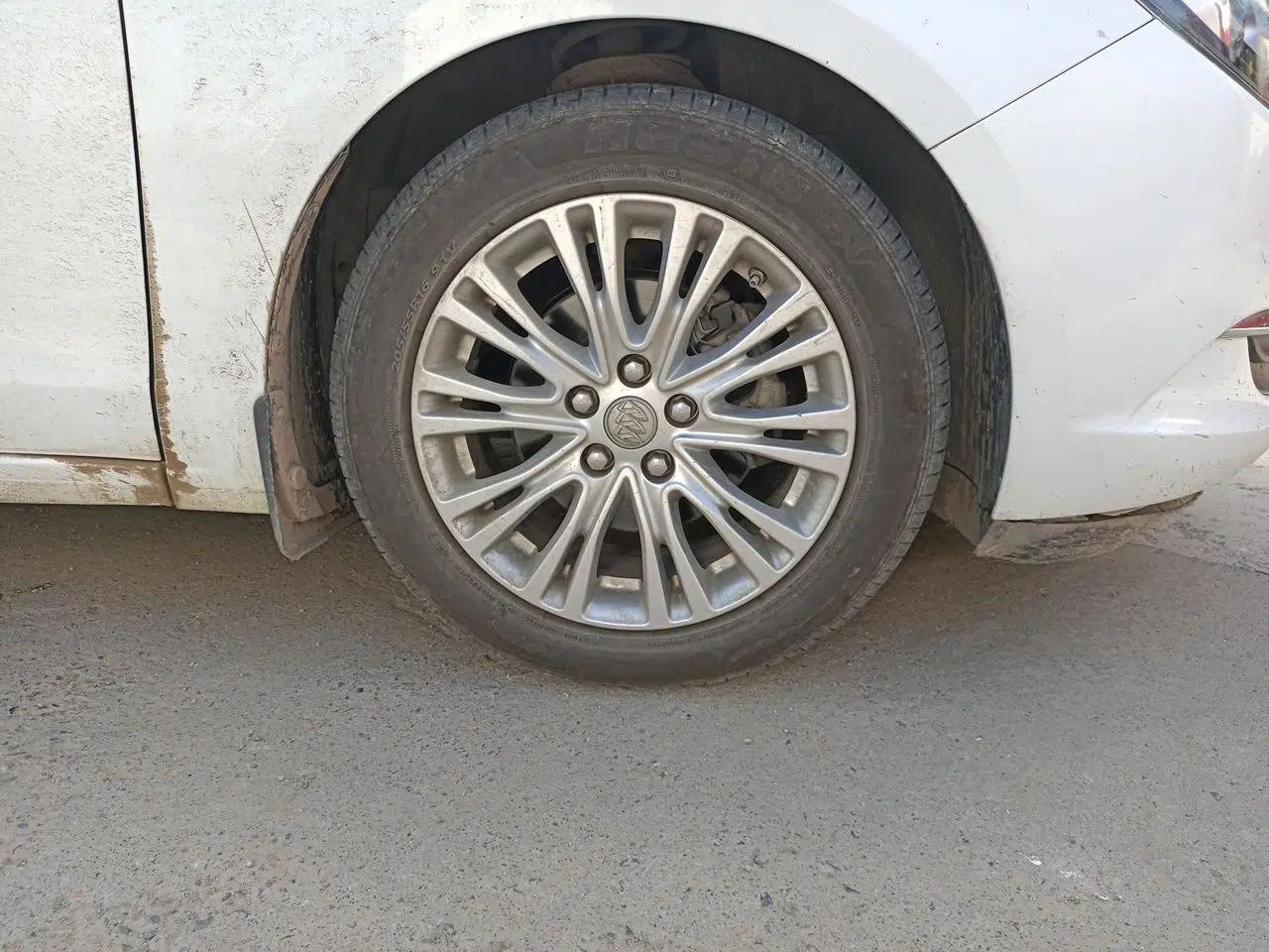 Buick GT 2015 15N Automatic Elite Version — миниатюра 8