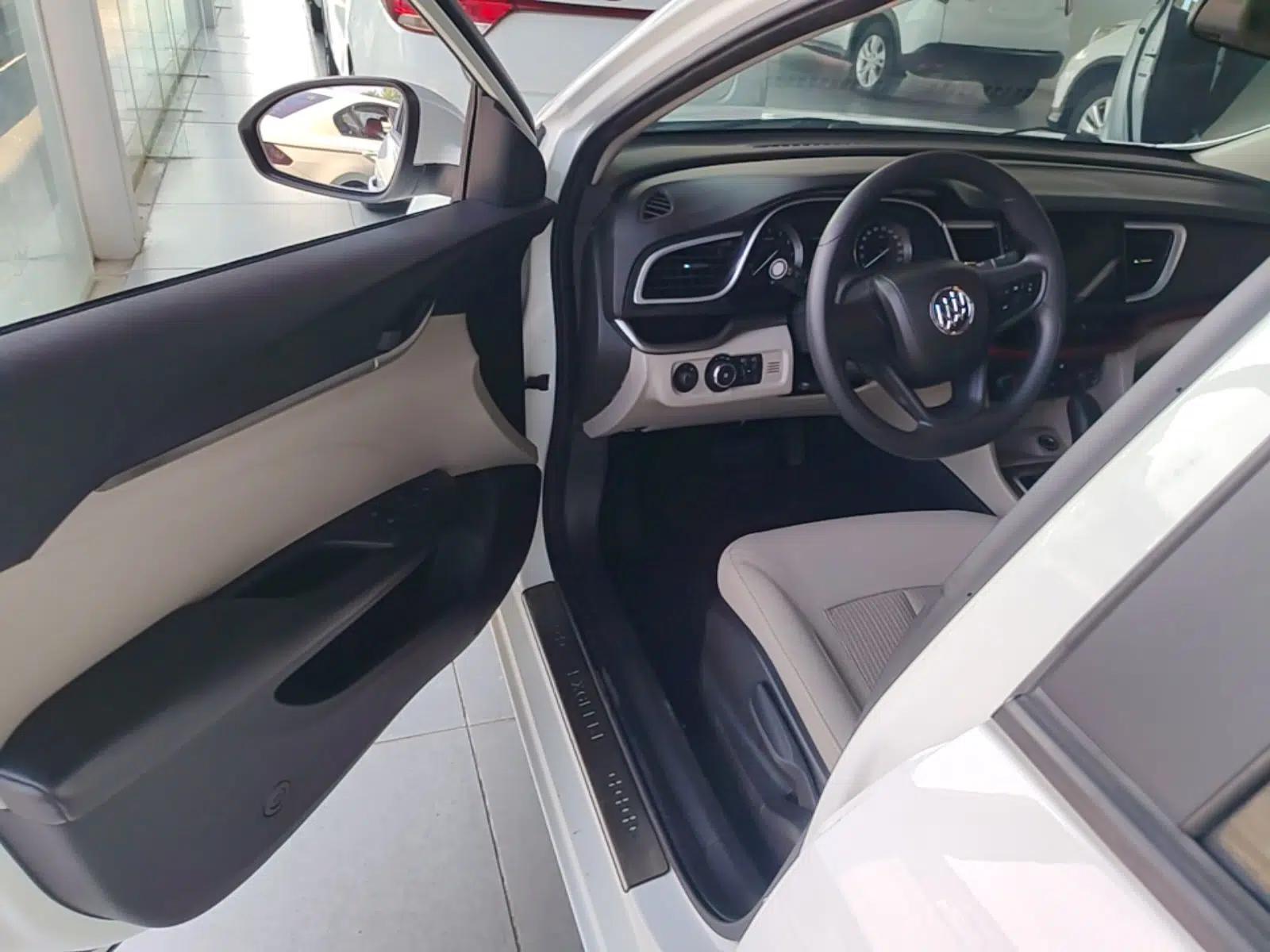 Buick GT 2015 15N Automatic Elite Version — миниатюра 18