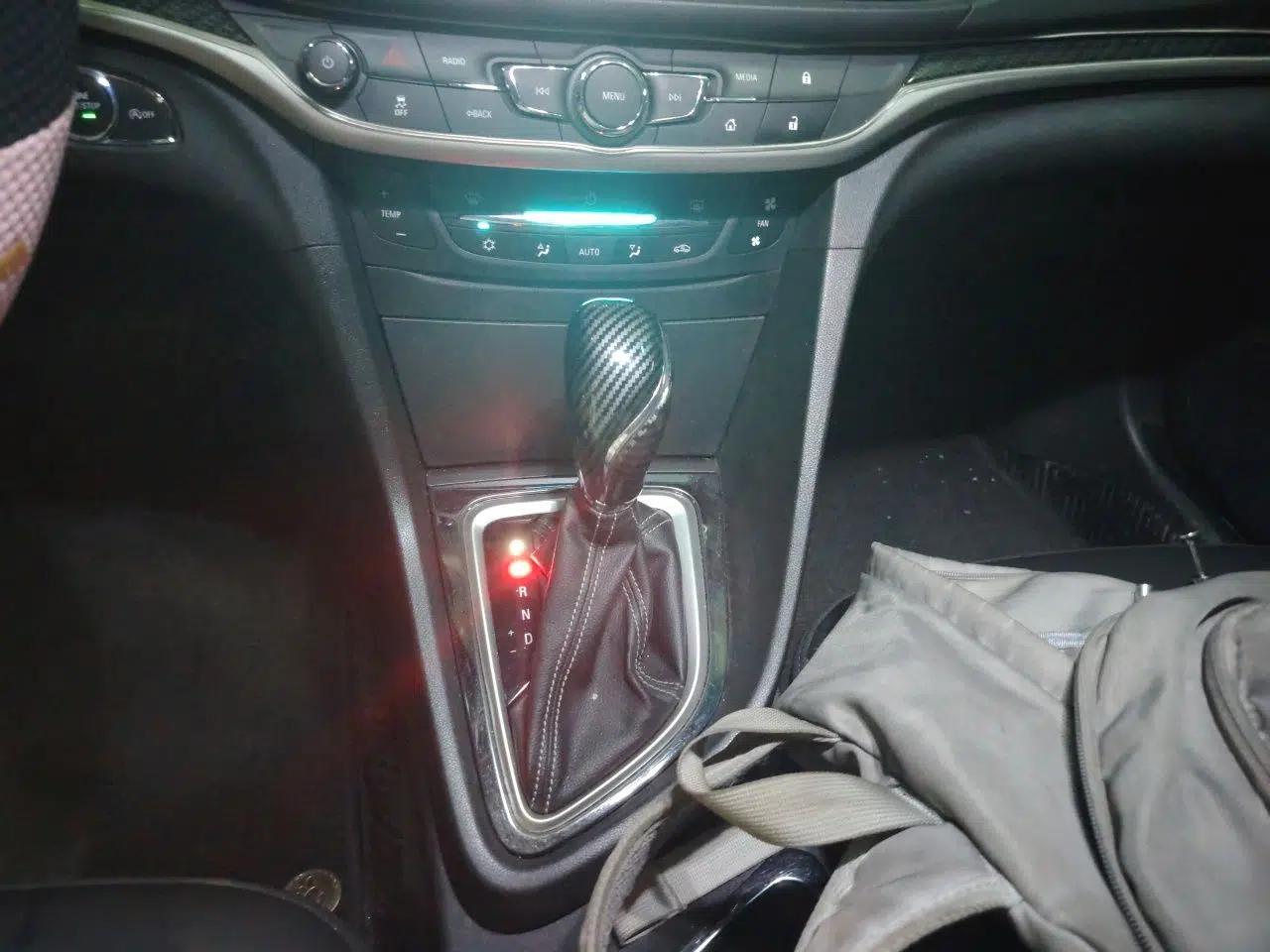 Buick GT 2015 15N Automatic Deluxe Edition — миниатюра 11