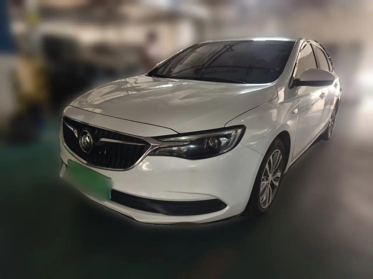Buick GT 2018 18T Automatic Elite Model — миниатюра 1