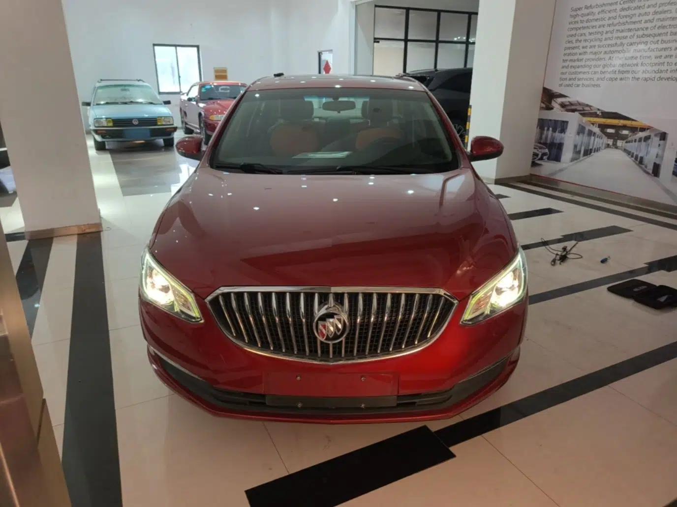 Buick GT 2015 15N Manual Elite Edition — миниатюра 2