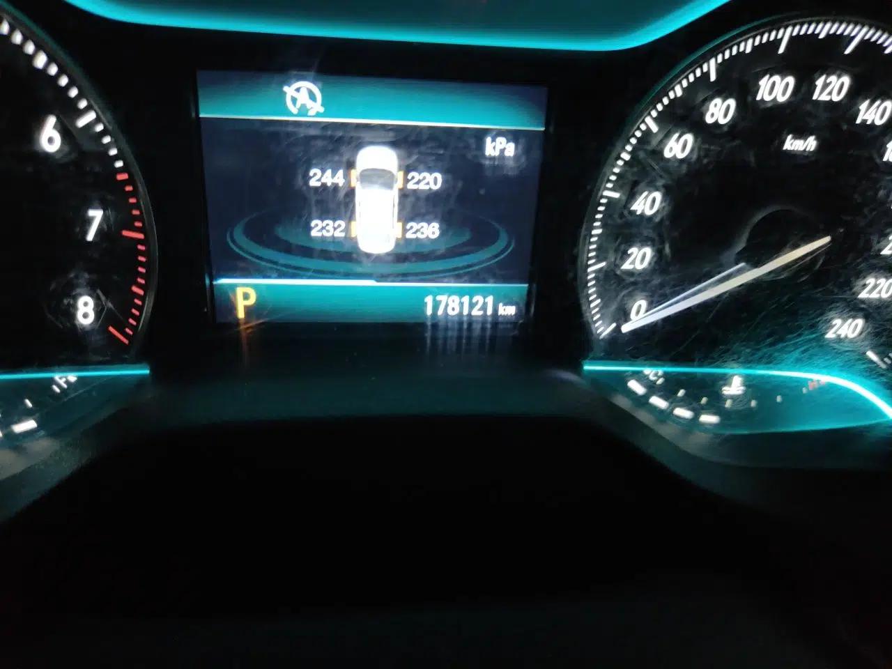 Buick GT 2015 15N Automatic Elite Version — миниатюра 12