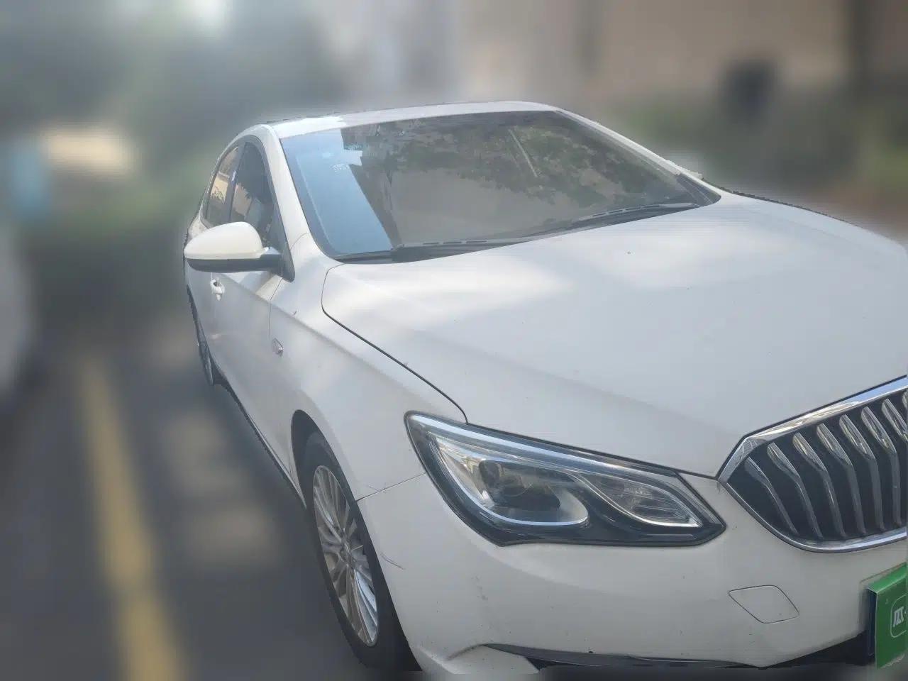 Buick GT 2017 15N Manual Elite Version — миниатюра 3