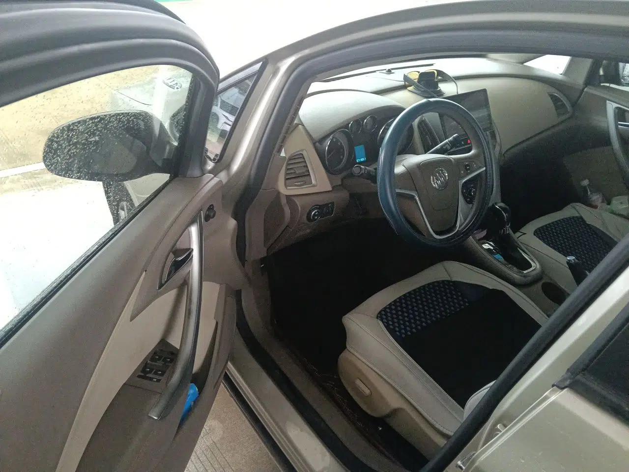 Buick GT 2013 GT 1.6L Automatic Fashion Edition — миниатюра 16