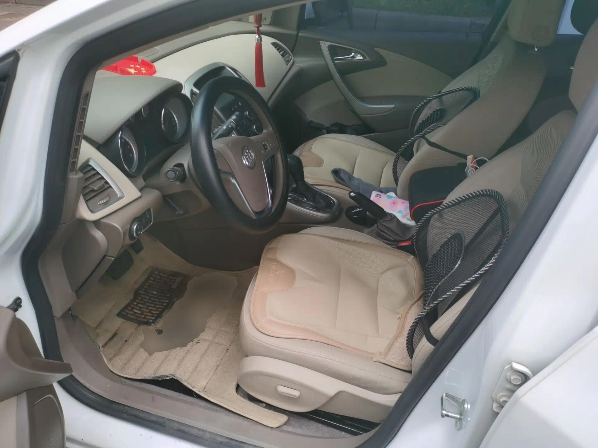 Buick GT 2013 GT 1.6L Automatic Fashion Edition — миниатюра 16