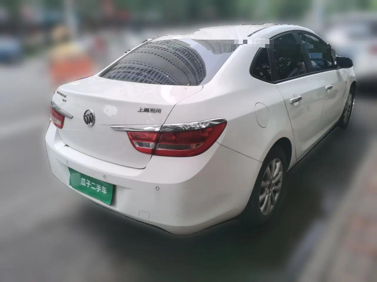 Buick GT 2013 GT 1.6L Automatic Fashion Edition — миниатюра 6