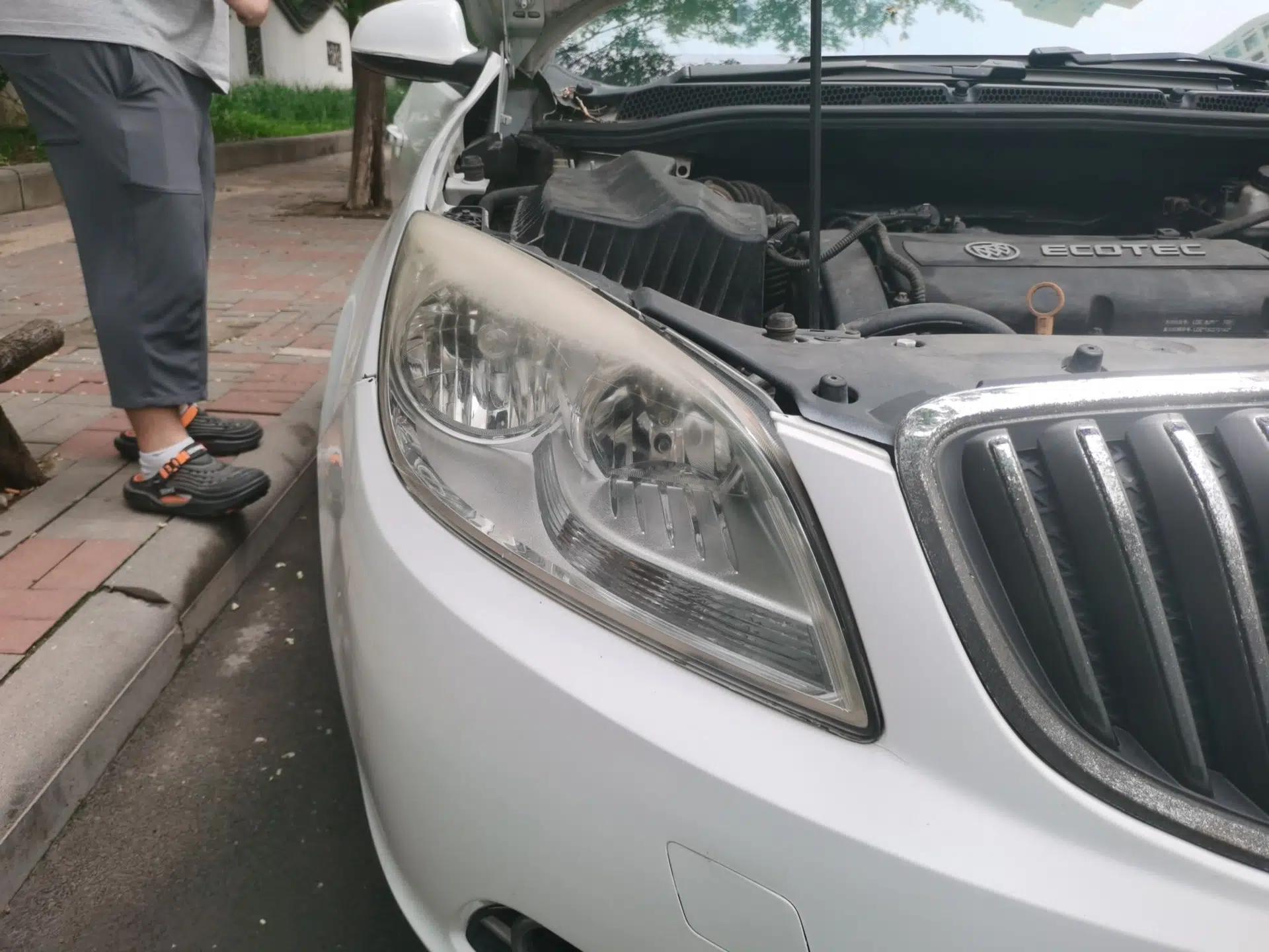 Buick GT 2013 GT 1.6L Automatic Fashion Edition — миниатюра 7