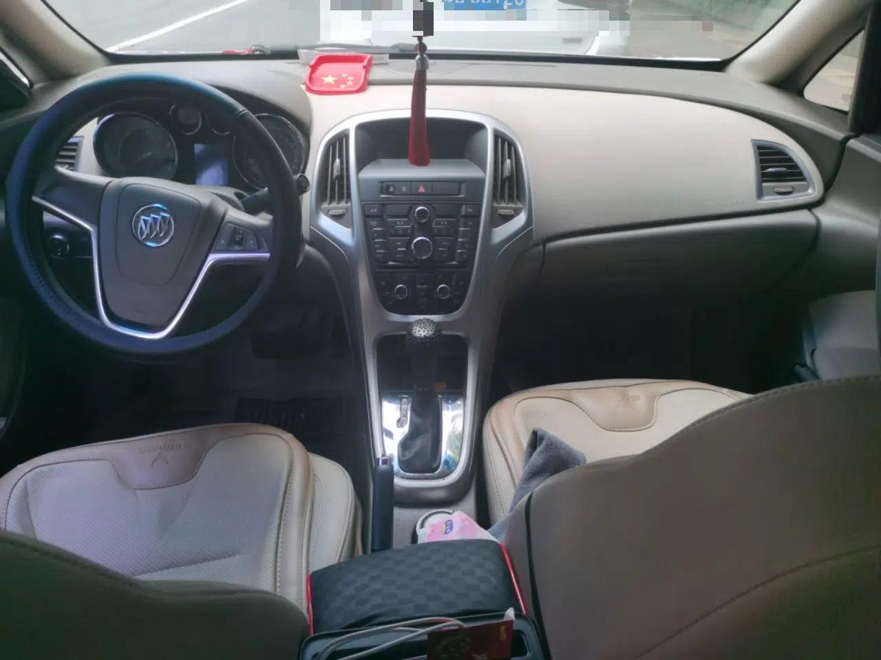 Buick GT 2013 GT 1.6L Automatic Fashion Edition — миниатюра 9