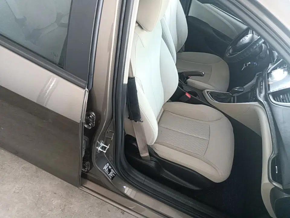 Buick GT 2017 15N Automatic Entry-Level Trim — миниатюра 19