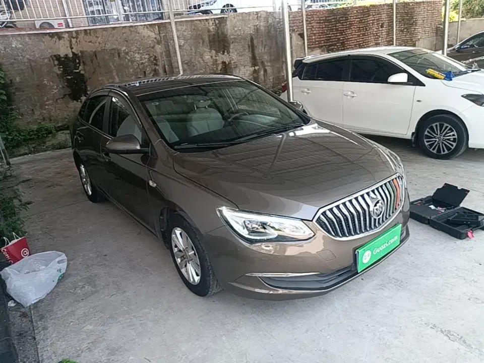 Buick GT 2017 15N Automatic Entry-Level Trim — миниатюра 3
