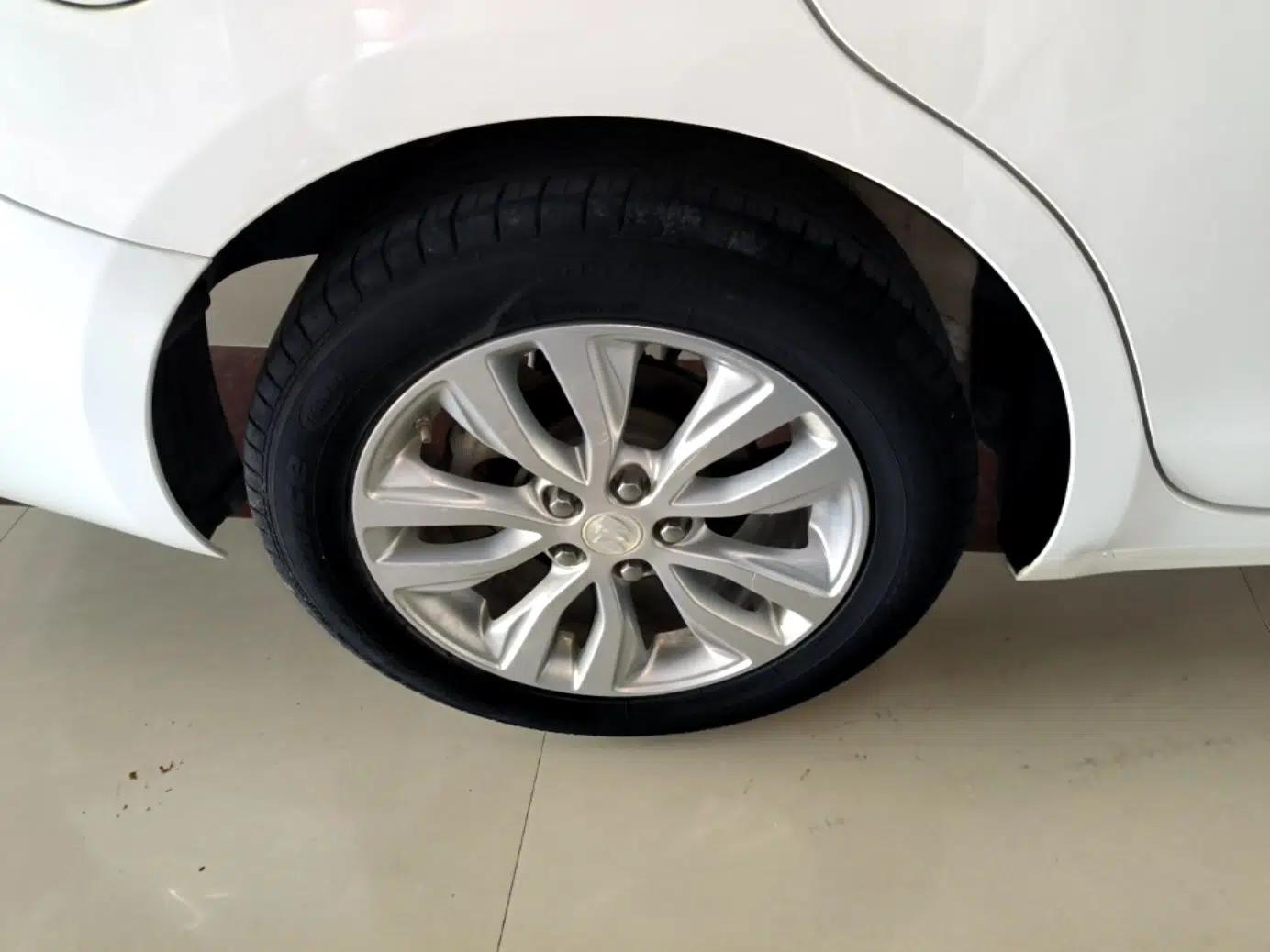 Buick GT 2019 15T Dual-Clutch Connected Elite Model China VI — миниатюра 11