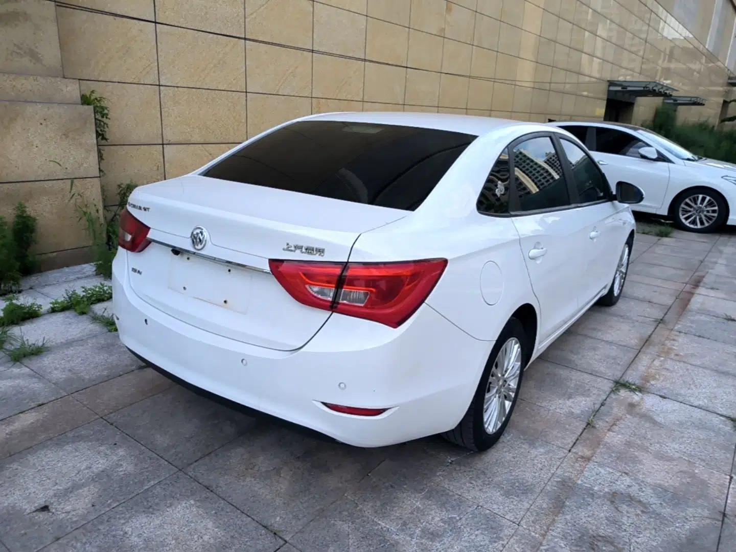 Buick GT 2017 15N Automatic Elite Version — миниатюра 6