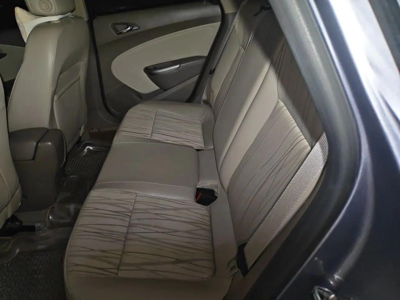 Buick GT 2012 GT 1.6L Automatic Comfort Edition — миниатюра 17