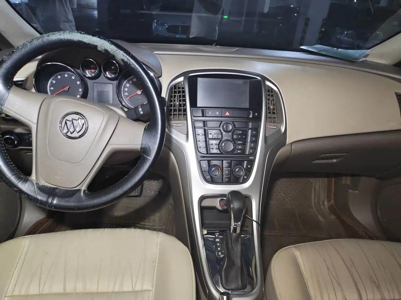 Buick GT 2012 GT 1.6L Automatic Comfort Edition — миниатюра 9