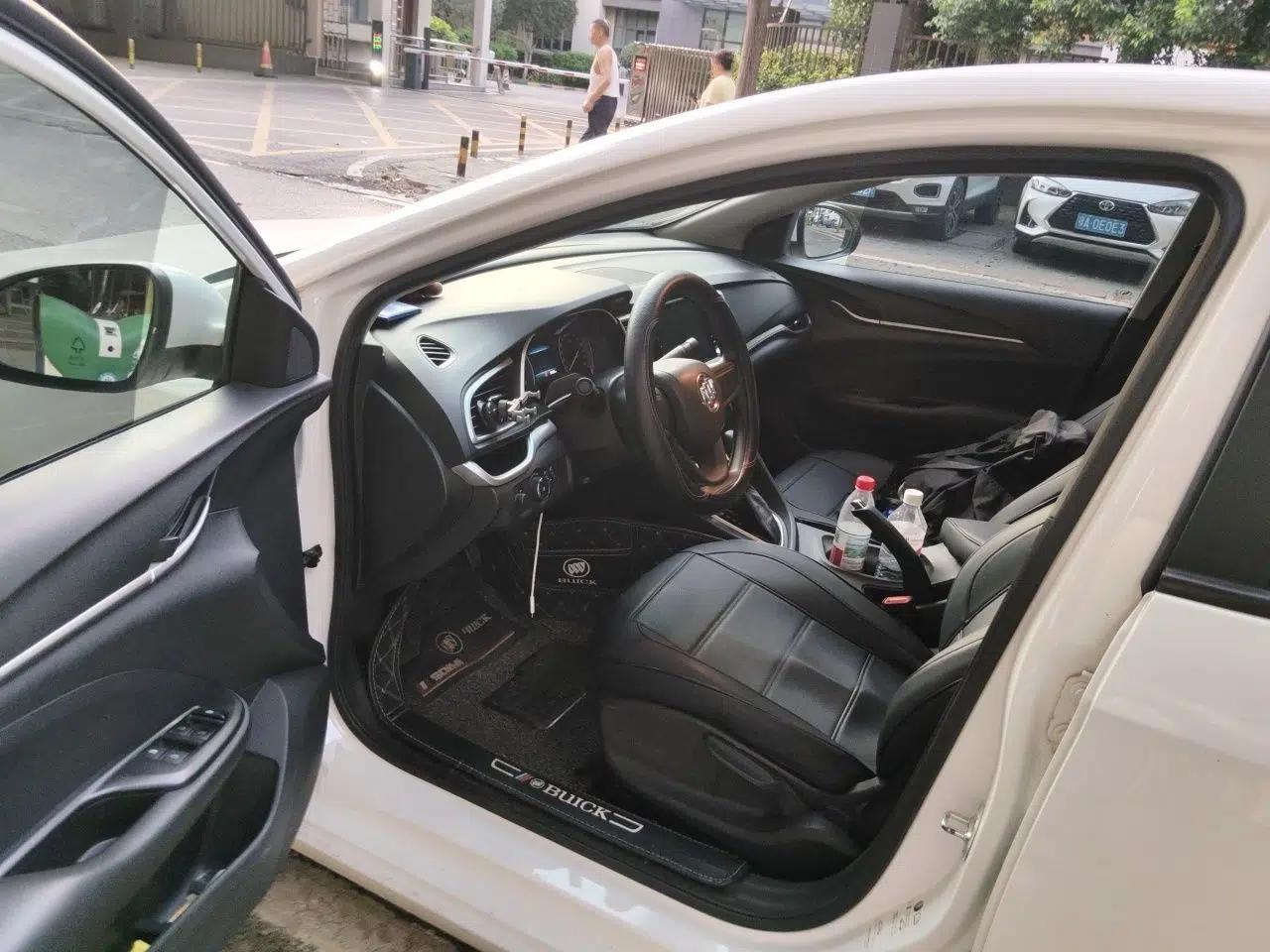 Buick GT 2021 Exemplar 1.5L Automatic Entry-Level Trim — миниатюра 16