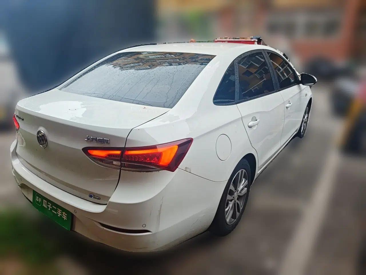 Buick GT 2021 Revised Version 1.3T Automatic Mild Hybrid Elite Edition — миниатюра 6