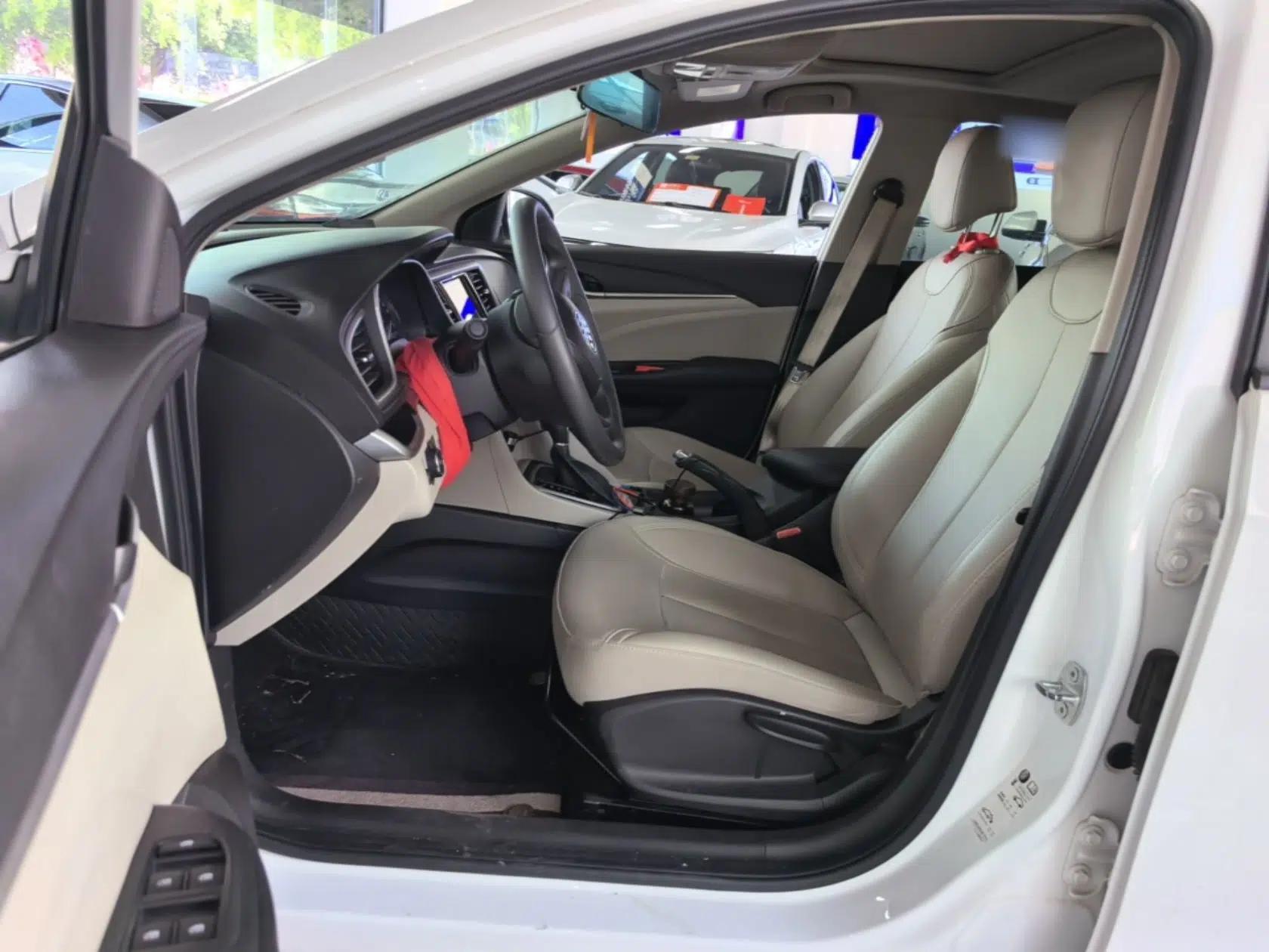 Buick GT 2021 Exemplar 1.5L Automatic Elite Version — миниатюра 17