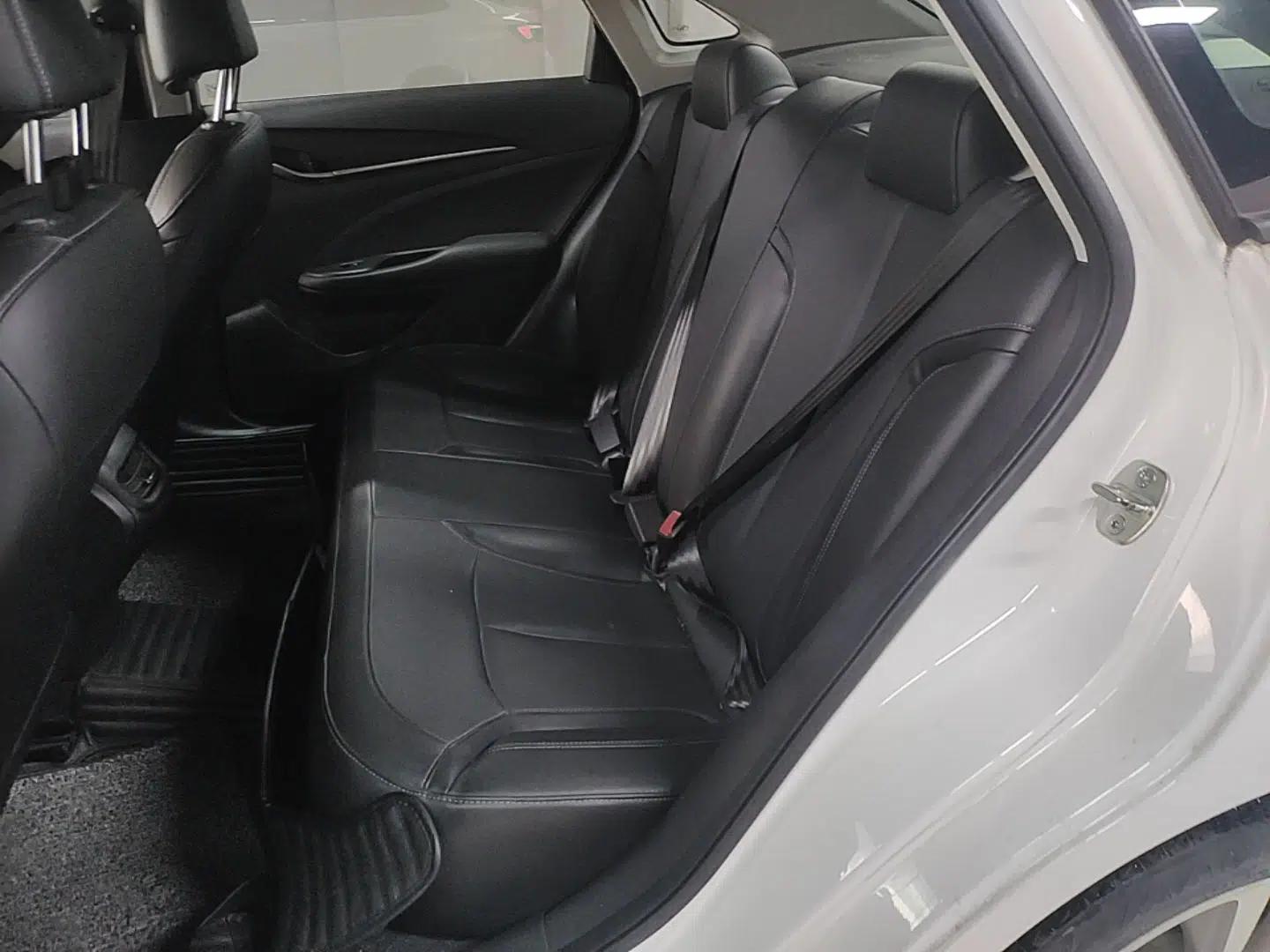 Buick GT 2021 1.3T Automatic Mild Hybrid Elite Version — миниатюра 20