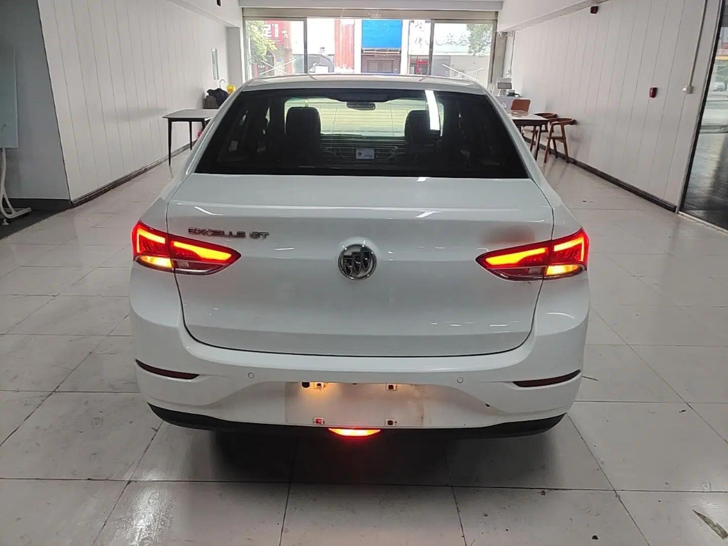 Buick GT 2021 1.3T Automatic Mild Hybrid Elite Version — миниатюра 5