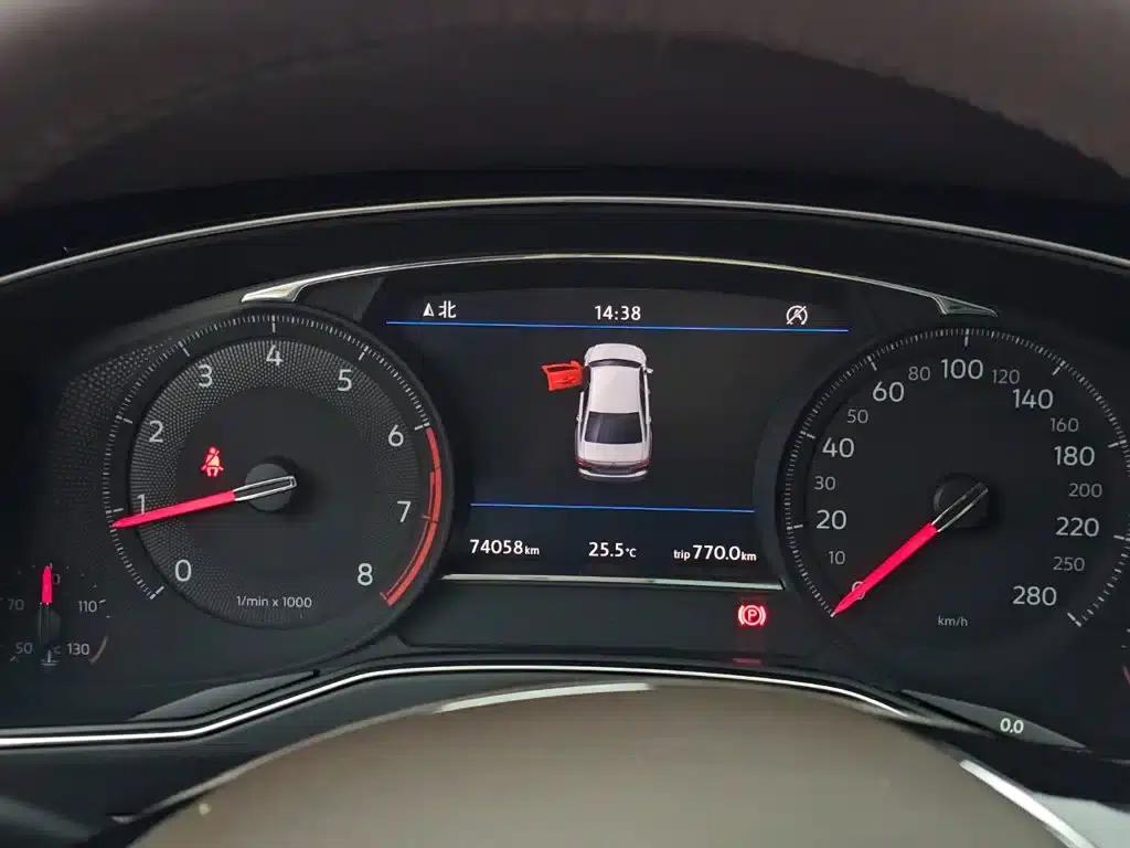 Phideon 2021 380TSI Luxury Edition — миниатюра 11