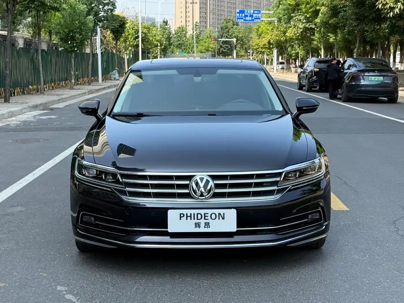 Phideon 2021 380TSI Luxury Edition — миниатюра 2
