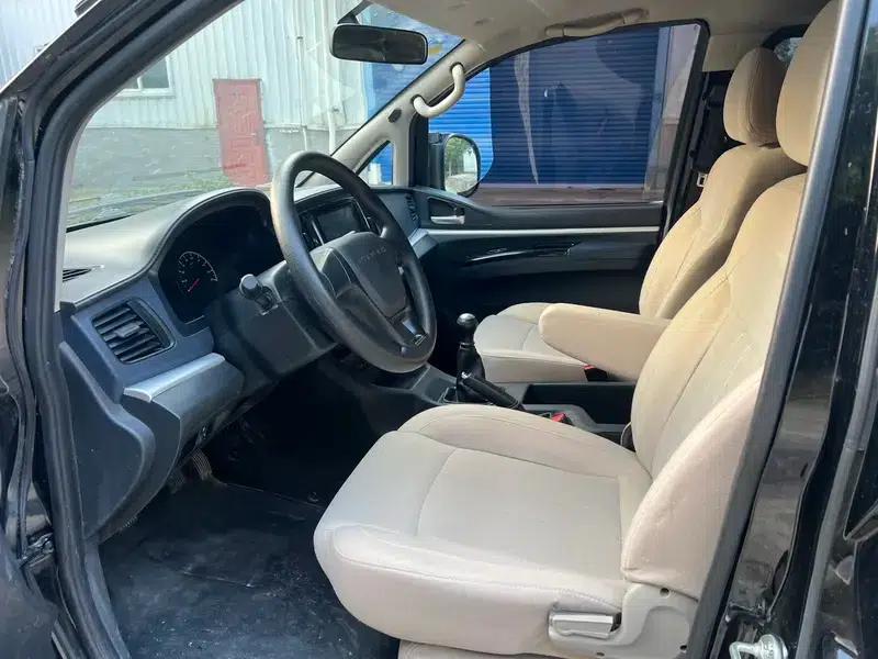 Lingzhi 2023 M5 1.6L Practical 7-Seater — миниатюра 7