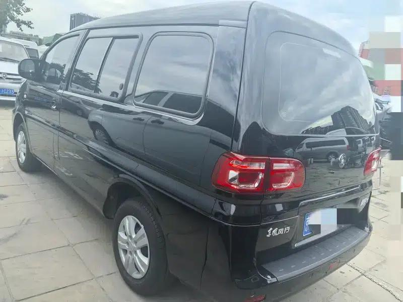 Lingzhi 2025 M5 1.6L Short Wheelbase Practical 5-Seater — миниатюра 3