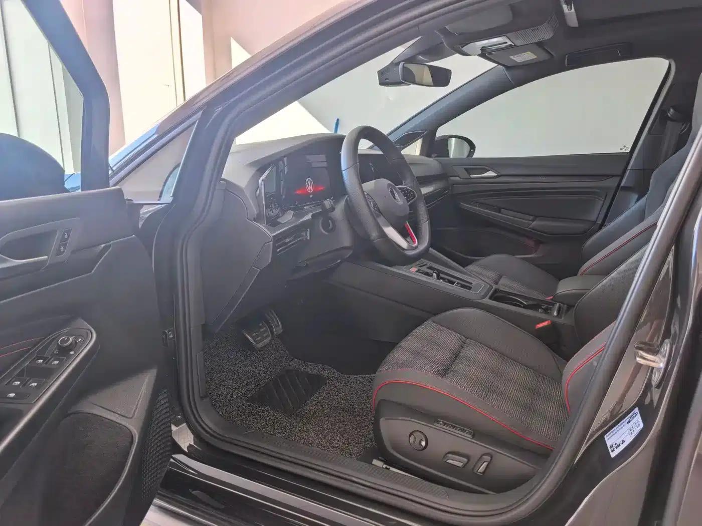 2023 Golf GTI 380TSI DSG GTI — миниатюра 4