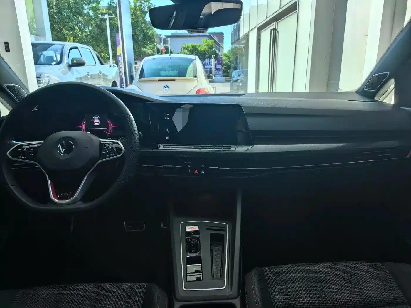 2023 Golf GTI 380TSI DSG GTI — миниатюра 5