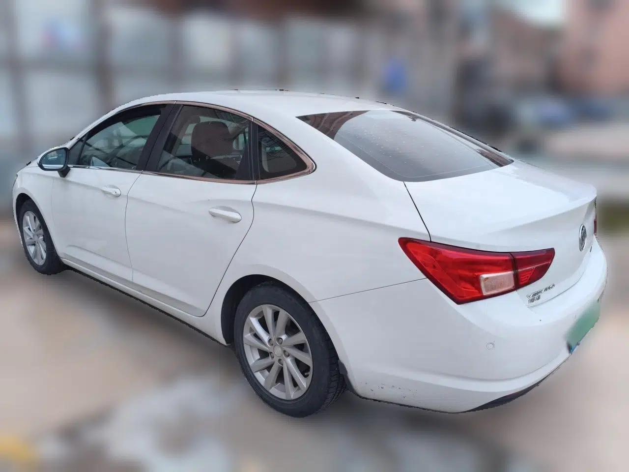 Buick Verano 2017 Sedan 15S Automatic Leading Model — миниатюра 4