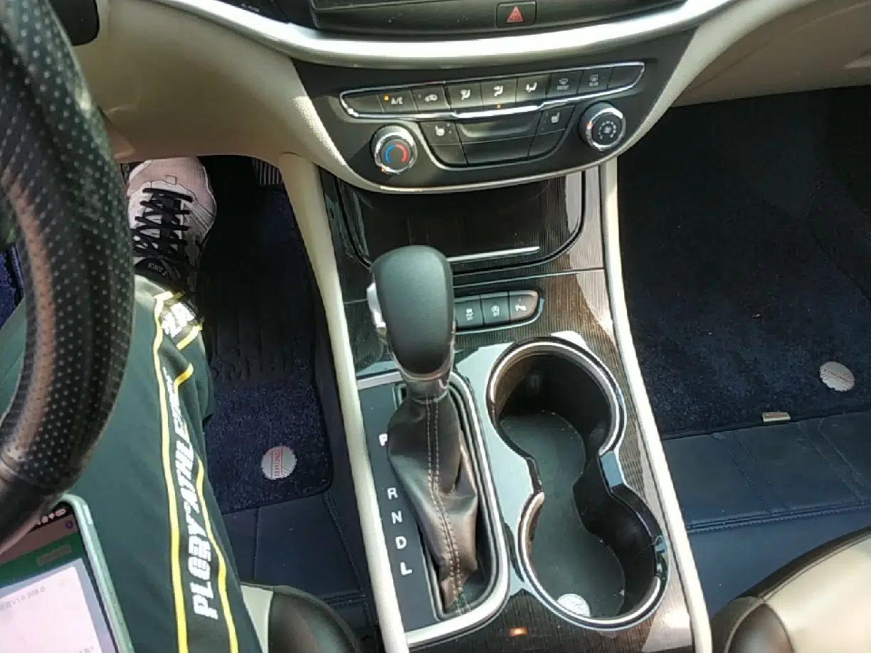 Buick Verano 2015 Sedan 15S Automatic Leading Model — миниатюра 16