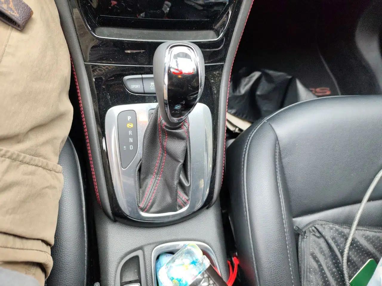 Buick Verano 2016 Two-Door GS 20T Dual-Clutch Haoting Sporty Model — миниатюра 14