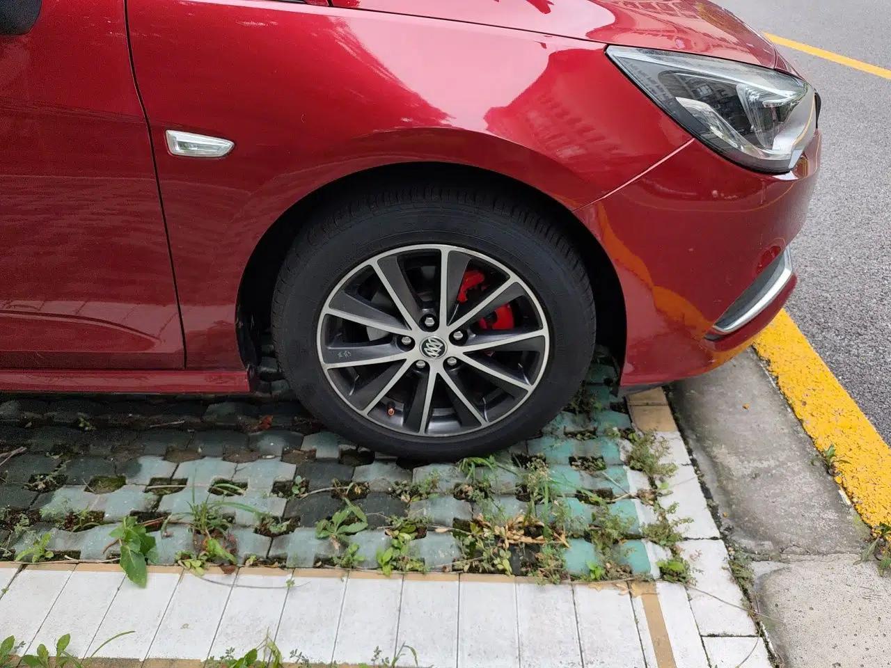 Buick Verano 2016 Two-Door GS 20T Dual-Clutch Haoting Sporty Model — миниатюра 8