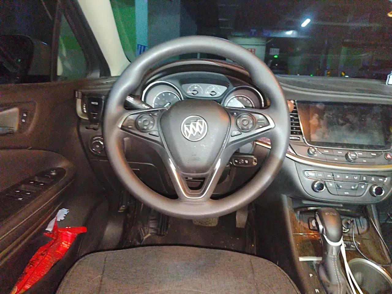 Buick Verano 2019 Sedan 20T Dual-Clutch Elite Model — миниатюра 10