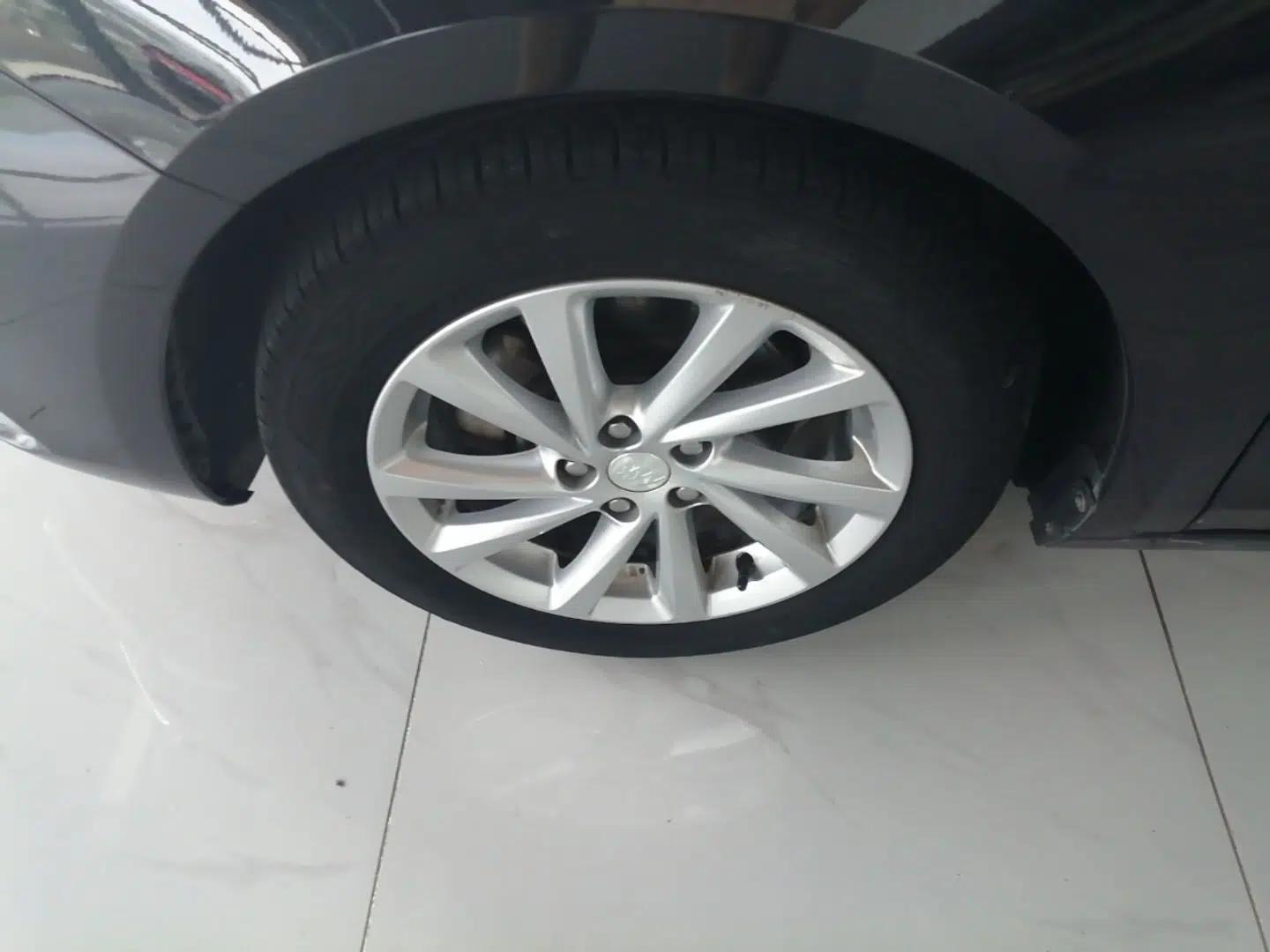 Buick Verano 2018 Sedan 15S Automatic Leading Model — миниатюра 10