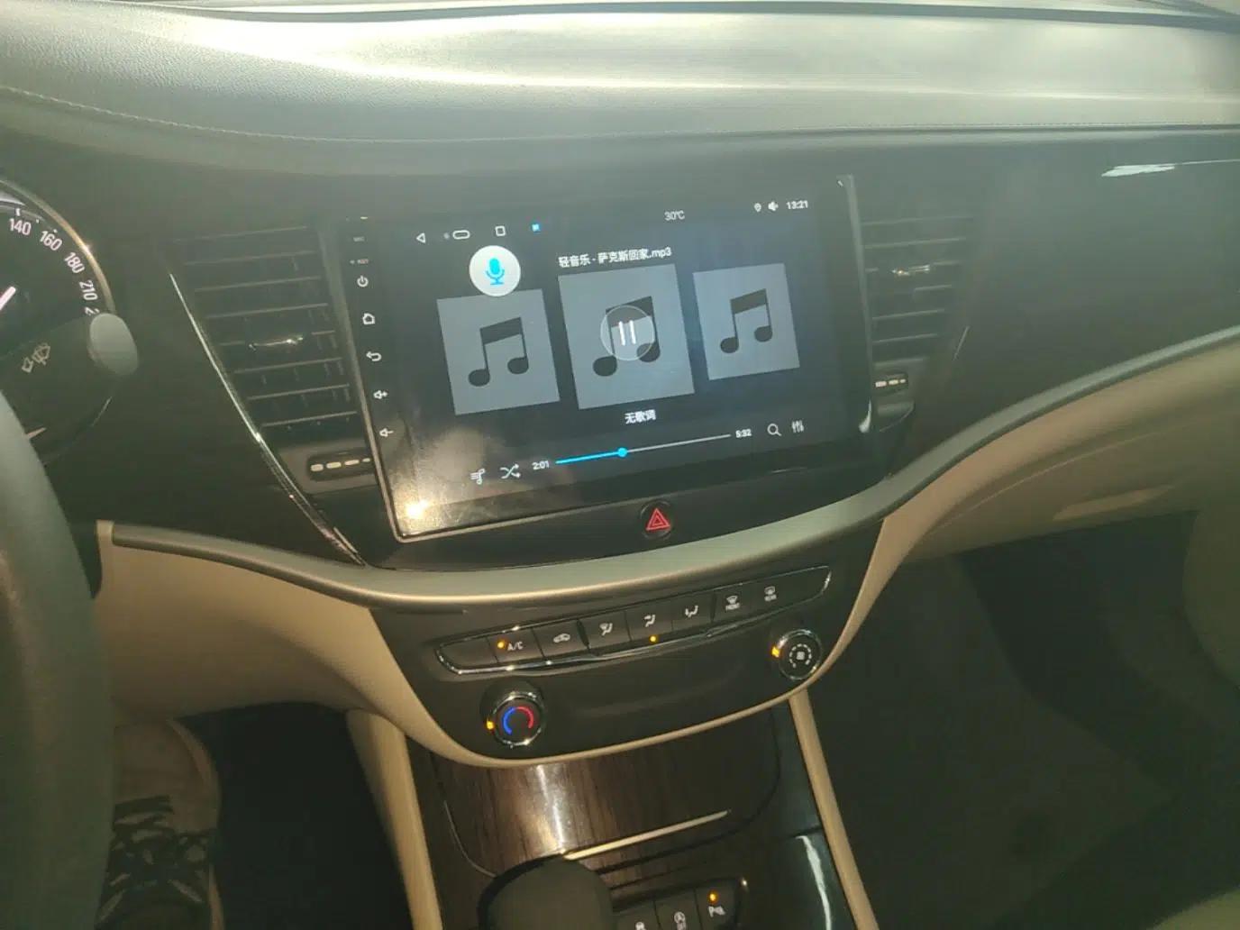 Buick Verano 2018 Sedan 15S Automatic Leading Model — миниатюра 15